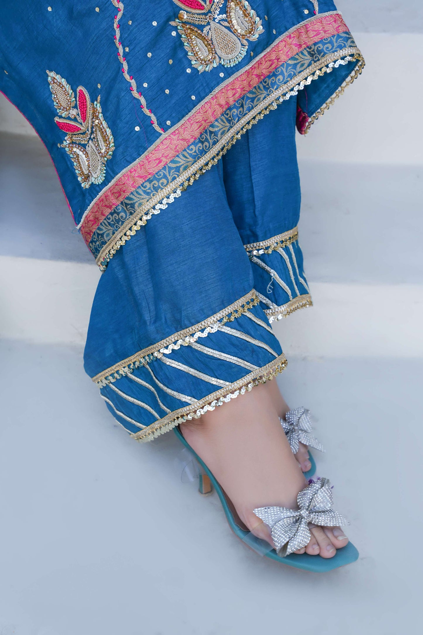 WOMEN'S PRET-KHAS | RHR-107