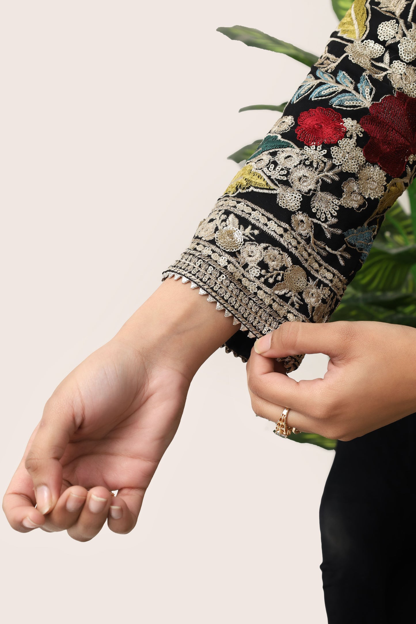 WOMEN'S PRET-KHAS | RH-245